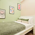 Apartman Stunning 3br 3bathroom 3ac Near Metro D5 *