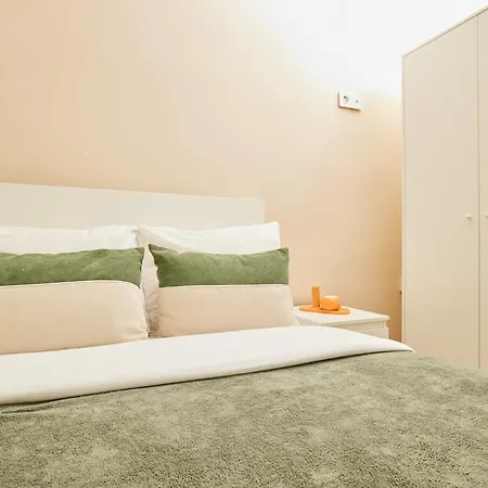 Stunning 3br 3bathroom 3ac Near Metro D5 아파트