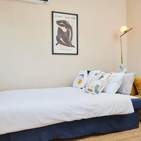 Stunning 3br 3bathroom 3ac Near Metro D5 شقة